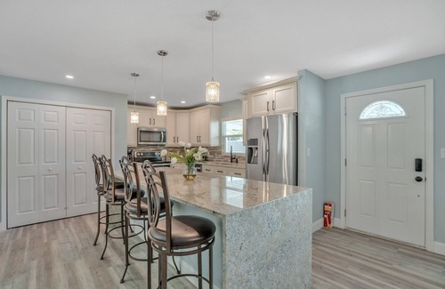 South Sarasota House | Private Cozy Sarasota Home by RedAwning
