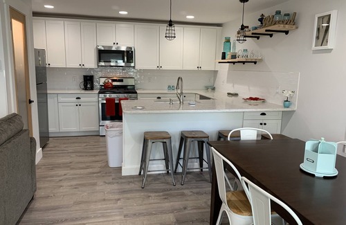 Beulah House | Private Crystal Lake Beach, walk downtown Beulah! Biweekly & ￼monthly discounts.