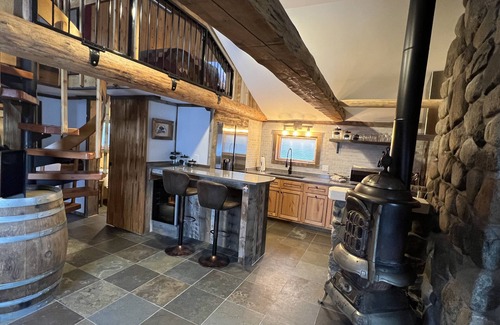 Gardiner Cabin | Private Custom Cabin on Yellowstone River with Breathtaking Views