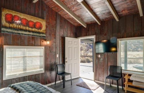 Frazier Park Apartment | Private Deck and Views Frazier Mountain Cabin