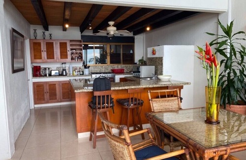 South Shore Hotel Area Condo | Private deck on Playa Los Venados