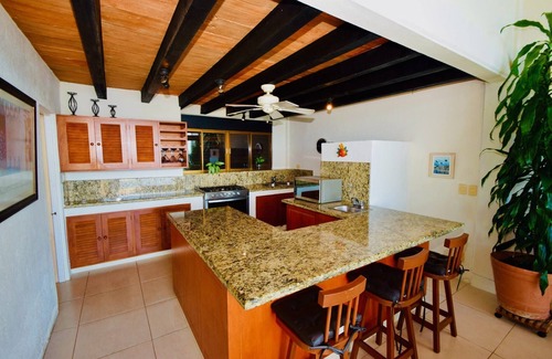 South Shore Hotel Area Condo | Private deck on Playa Los Venados