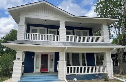 Tobin Hill House | Private Deck & Patio @Pearl/Riverwalk +Parking