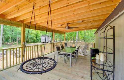 Henagar Apartment | Private Deck Studio Near Guntersville Lake!