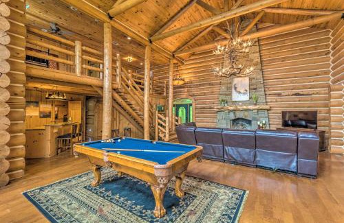 Mid America House | Private Dock and Slip Lake Hamilton Hideaway!