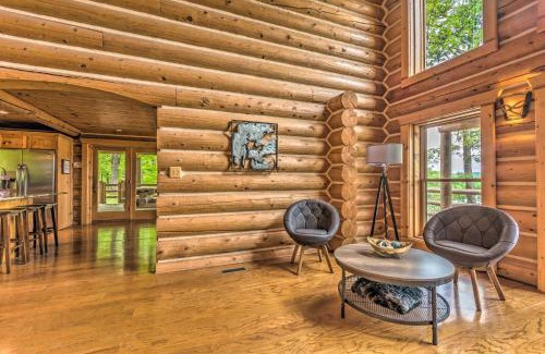 Mid America House | Private Dock and Slip Lake Hamilton Hideaway!