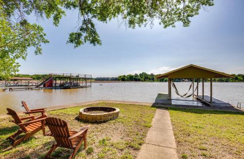 Gun Barrel City House | Private Dock and Fire Pit Cedar Creek Reservoir Gem