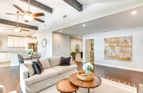 Gun Barrel City House | Private Dock and Fire Pit Cedar Creek Reservoir Gem