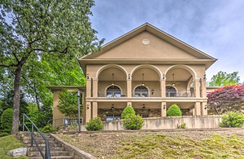 Mid America House | Private Dock and Water Views Hot Springs Abode!