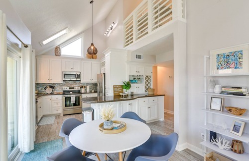 Jamaica Beach House | Private Dock + Canal View: Home in Jamaica Beach