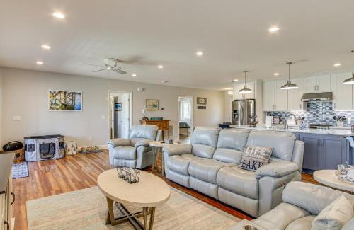 Leesville House | Private Dock, Fire Pit Lake Murray Family Escape!