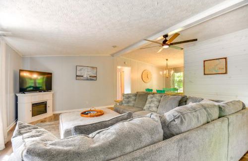 Milledgeville House | Private Dock Pet-Friendly Home on Lake Sinclair