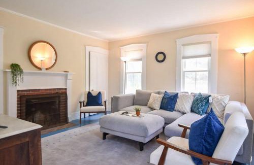 Wellfleet House | Private Downtown Wellfleet Location