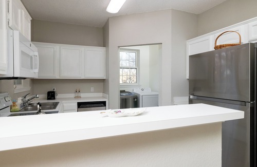Euless House | Private Duplex Retreat - Minutes to DFW & Shops
