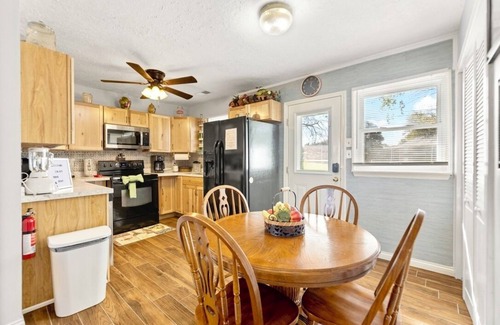 Elizabethtown House | Private Elizabethtown Retreat Near Freeman Lake!