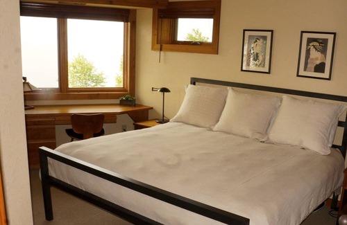Grand Marais Condo | Private, End Condo on Superior w/ large PRIVATE SAUNA for 2! Panoramic views!
