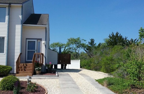 Diamond Beach House | Private End Unit Townhome Freshly Renovated
