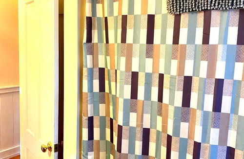 Deering Center Apartment | Private Entrance Residential Portland