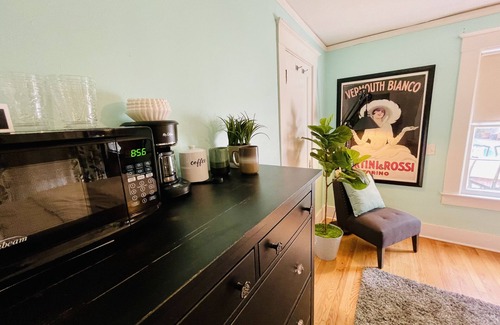 Fresno House | Private entrance with pool Mother-in-law Suite
