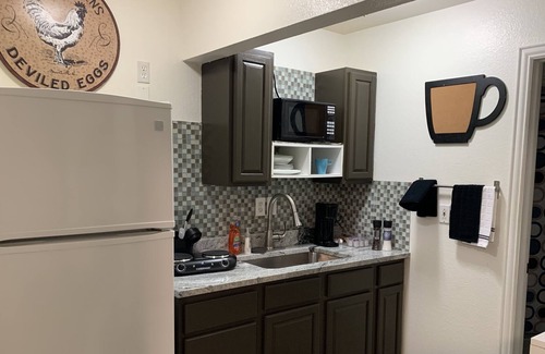 Bedford Apartment | Private Entry *Entire Unit* 1bed 1bath