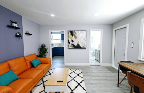 Mayflower Village Apartment | Private Entry Guest Unit-Arcadia