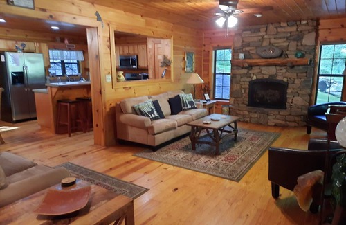 Waynesville Cabin | Private Family Cabin on Creek w/Hot Tub - Kid & Dog Friendly, Grill & Fireplace