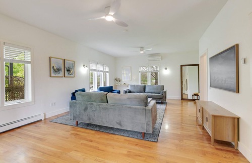 Arvada Other | Private Farmhouse with stunning views, close to all amenities!