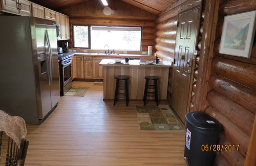 Soldotna House | Private fishing on the Kenai in Soldotna! Walk to everything.