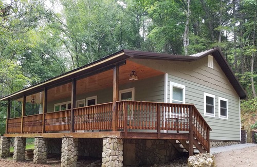 Butler House | Private Forest Retreat: No Cleaning Fees!