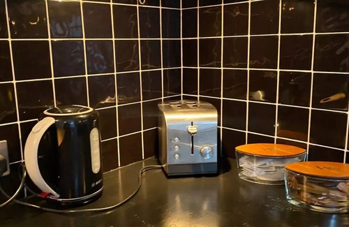 Shoreditch Apartment | Private gated, minimal style apartment in trendy Shoreditch - Old street for 4