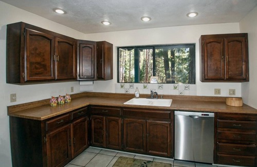 Graeagle House | Private Graeagle home in a Grove of Pines