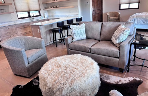 Elgin Cottage | Private guest house on a horse ranch in the heart of Arizona's wine country