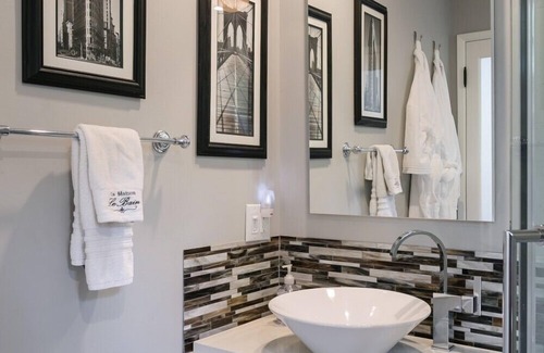 Altadena House | Private guest house studio retreat w/pool & spa