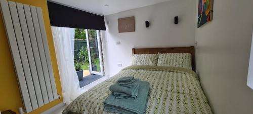 Bletchley House | Private Guest Suite in Bletchley, Milton Keynes