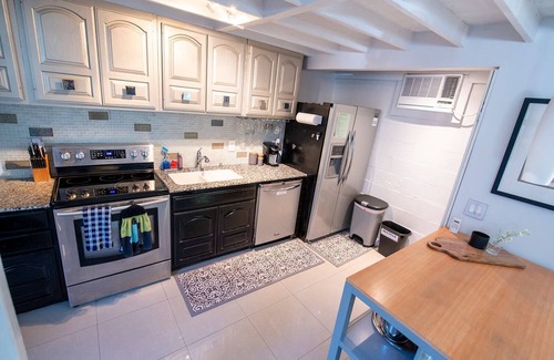 Riverside Heights House | Private guesthouse - close to downtown Tampa