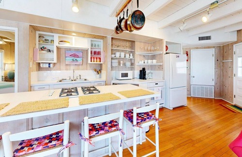 Old Town House | Private Heated Pool, Hot Tub, Pet Friendly, Golf Cart Access