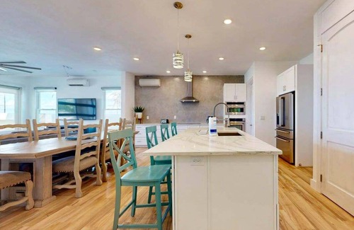 Port Aransas House | Private Heated Pool, Pet Friendly, Shared Pool, Boardwalk to the Beach