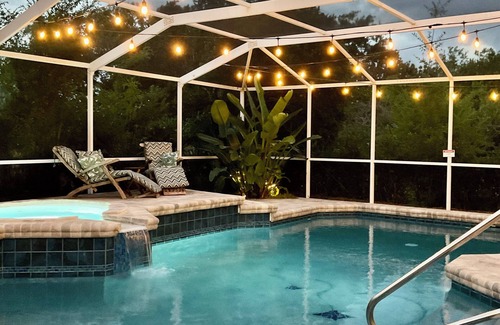 The Villages House | Private Heated Pool and Hottub , Pet Friendly, New Golf Cart , Close to shopping
