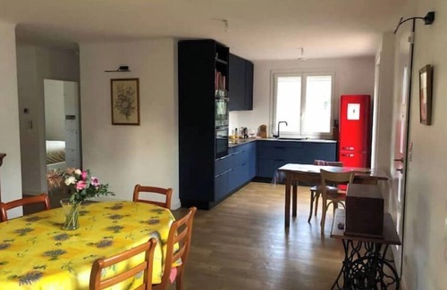 Beziers Apartment | Private heated swimming pool, table tennis, chess, 10 pers.