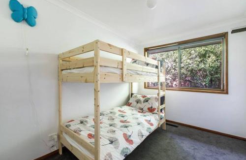 Cockatoo House | Private Holiday Home With Rain Forest Creek View