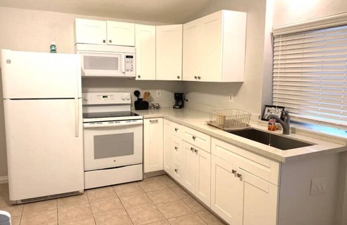Little Ranches Apartment | Private Hollywood Apt Close To Beach & Hard Rock