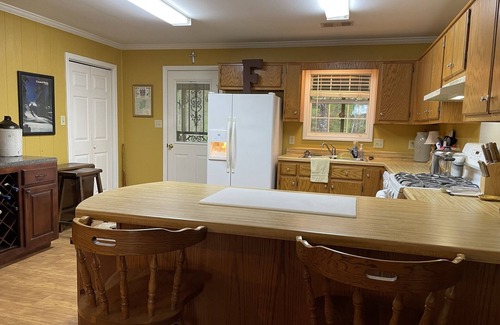 Pope House | Private home 35 minutes from OleMiss Oxford-sleeps 1-16. Quiet getaway