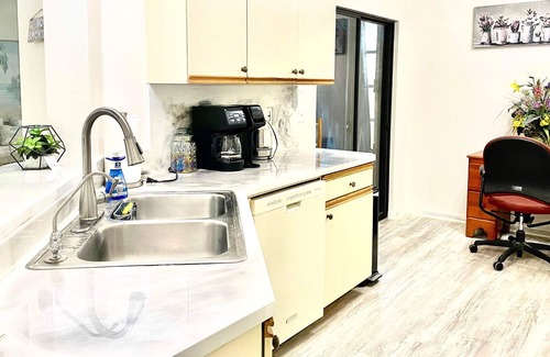Port Malabar House | Private home in great location with enclosed yard