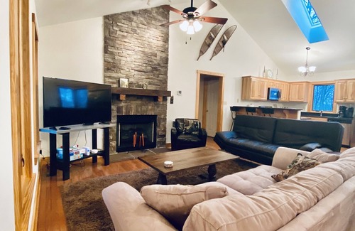 Chestnut Springs House | Private home tucked in the woods