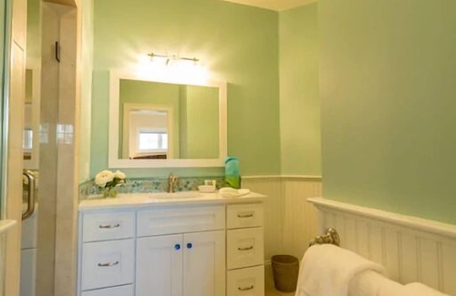 Yachting Village Condo | Private Home w/Game Room, Fireplace and Parking