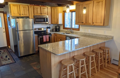 Ludlow House | Private Home Walk to Okemo Lifts! Hot Tub/Fire Pit