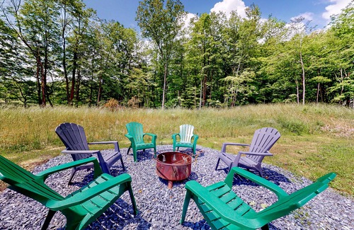 Manchester House | Private home with fireplace, grill, games, AC & great Manchester location