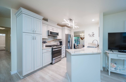 Pismo Beach House | Private home with ocean view deck in peaceful, upscale neighborhood. 30-day min.