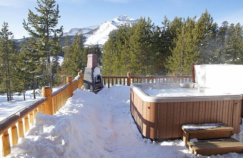 Big Sky Condo | Private Hot Tub - 1 Bedroom Lock Off - Quiet Location