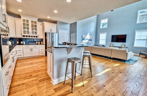 Lewes House | *Private Hot Tub* 4BR Luxury Beach House *37096* Coastal Club Community 2